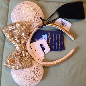 NWT Disney 50th Anniversary Light Up Minnie Mouse Ears